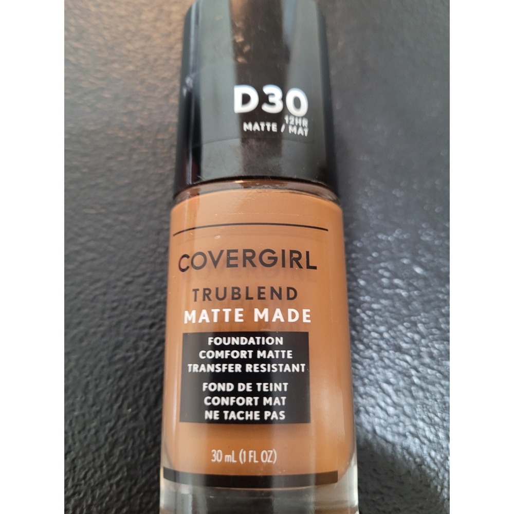 Covergirl‎ TruBlend Matte Made Foundation Women 1oz D30 Bronze Like New Oil-Free
